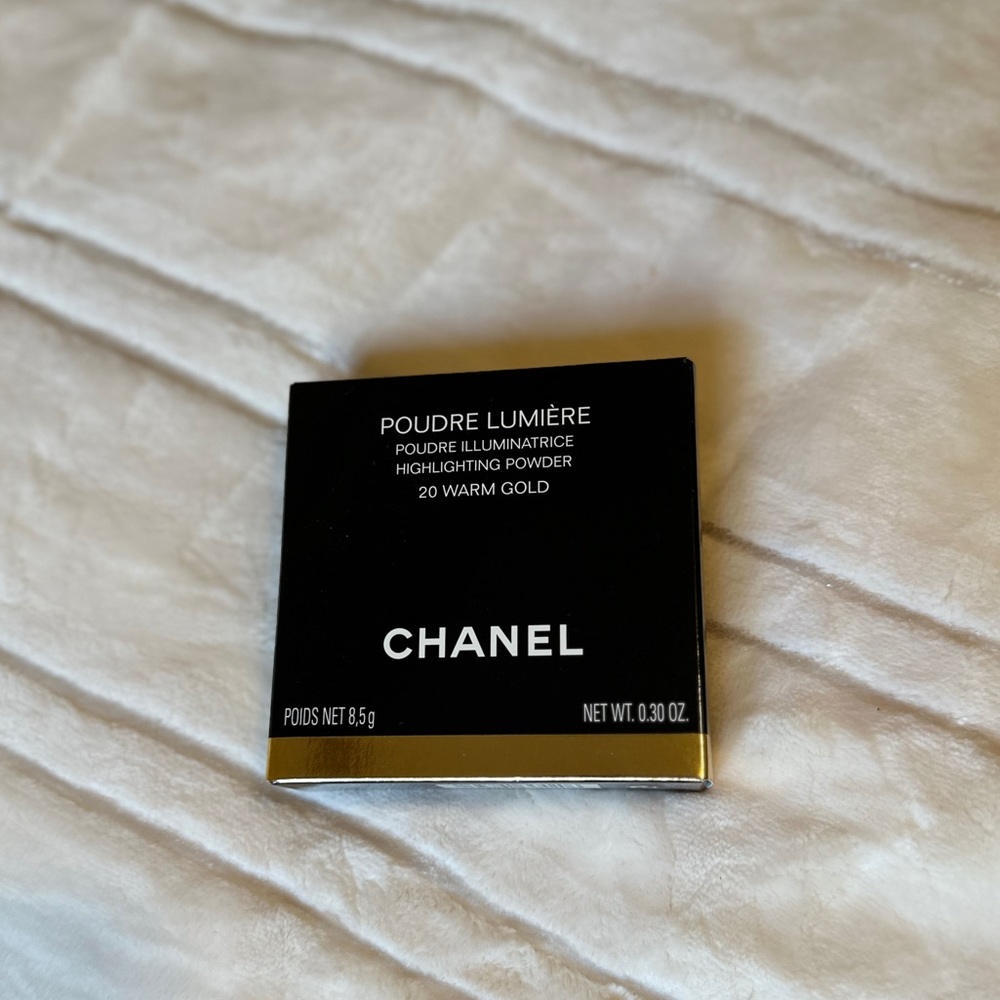 Poudre Lumière highlighting powder